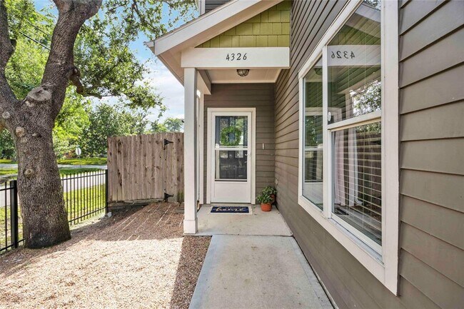 Building Photo - 4326 Darter St