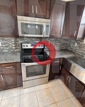 Building Photo - 312 Miller St