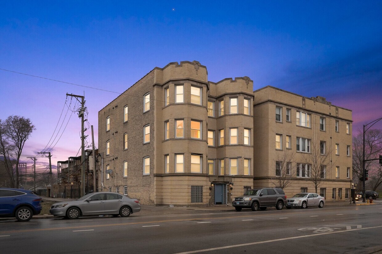Primary Photo - 3806 W Washington Blvd