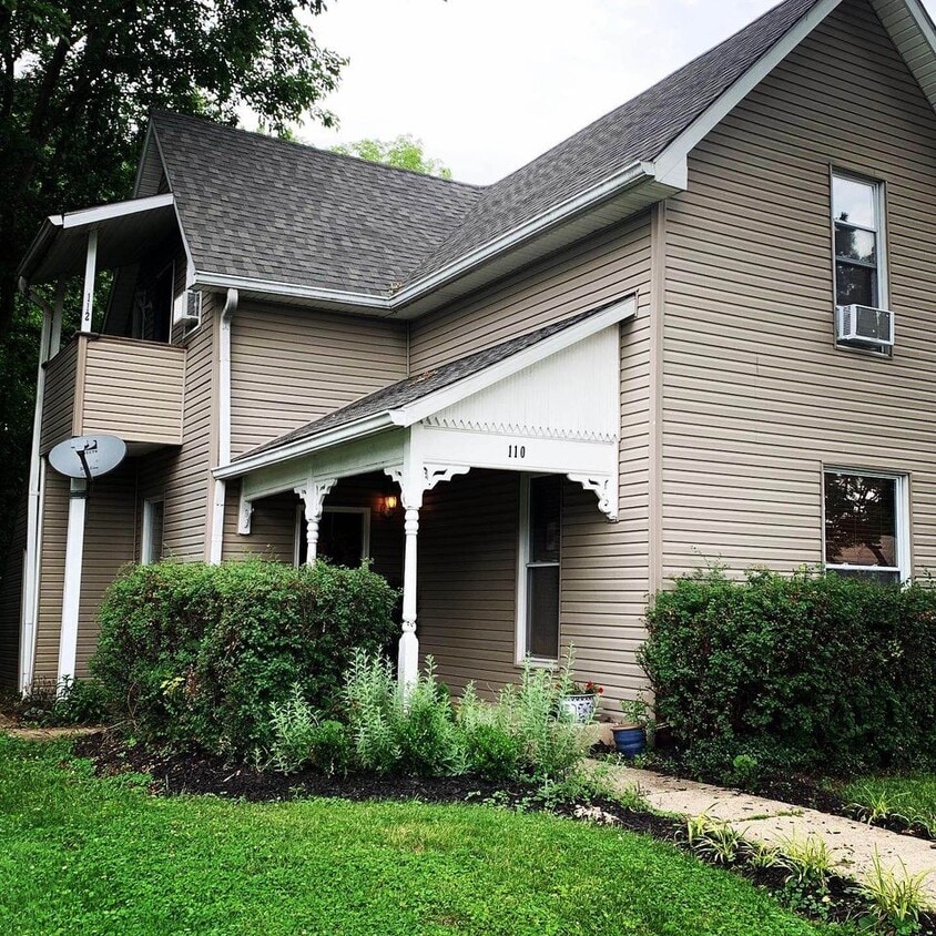 Primary Photo - 110 Douglas St