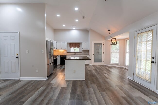Building Photo - 119 Telluride Dr