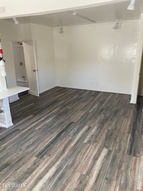 Foto del edificio - Studio, 1 bath Duplex - 909 56th St #B