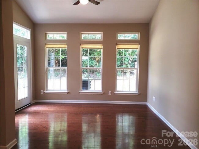 Building Photo - 3226 Park South Station Blvd