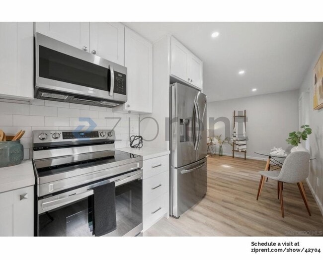 Building Photo - 3769 1st Ave.