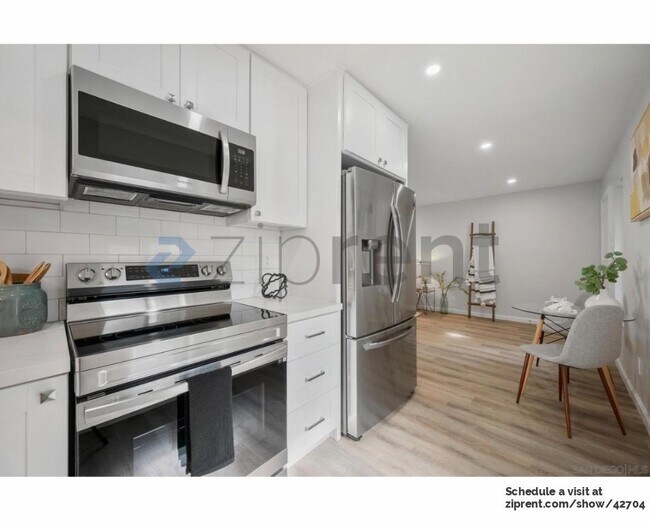 Foto del edificio - 3769 1st Ave.