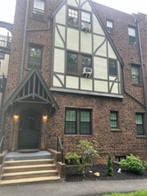 Building Photo - 1 Haven Ct