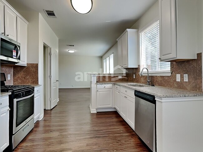 Building Photo - 177 Paddington Dr