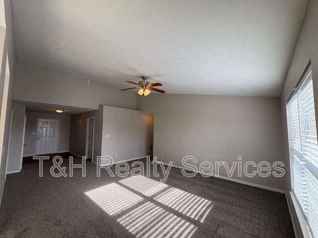 Building Photo - 6535 Glory Maple Ln