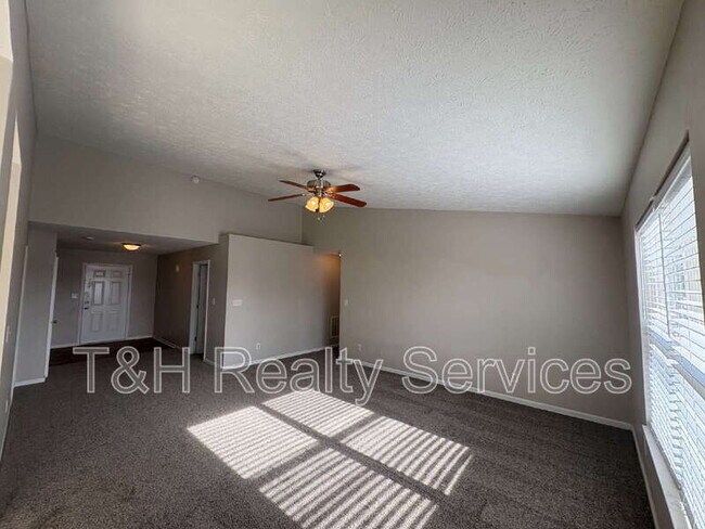 Foto del edificio - 6535 Glory Maple Ln