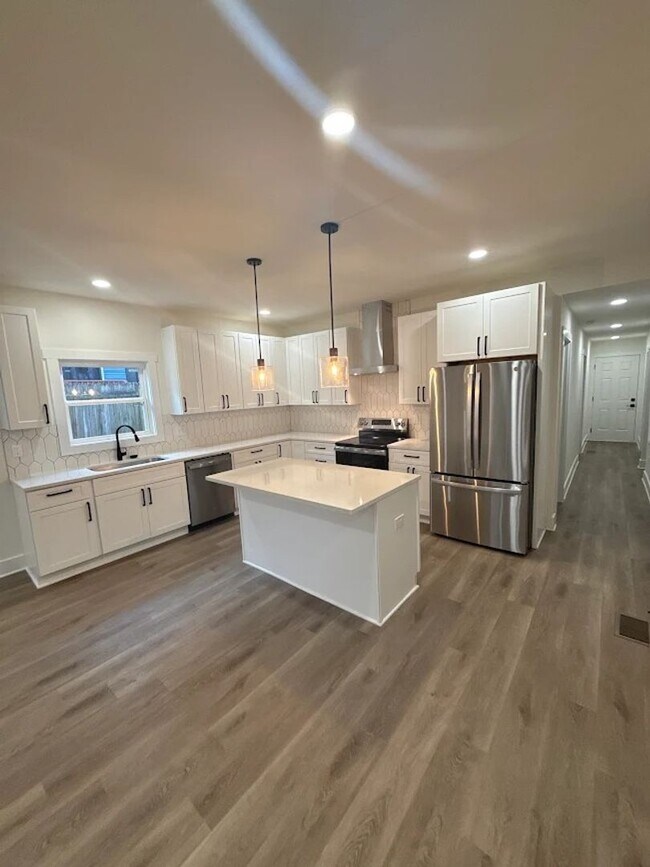 Foto del edificio - Modern 3BR/2.5BA Home with Spacious Layout