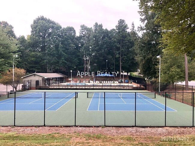 Foto del edificio - 3225 Philmont Dr - Available early February