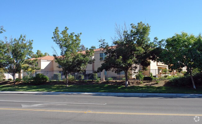Foto del edificio - Amanda Park Senior Apartments