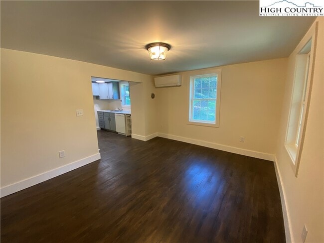 Foto del edificio - 503 Von Turner Rd