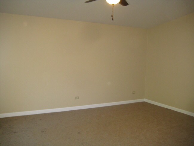 Building Photo - 118 Manor Ave