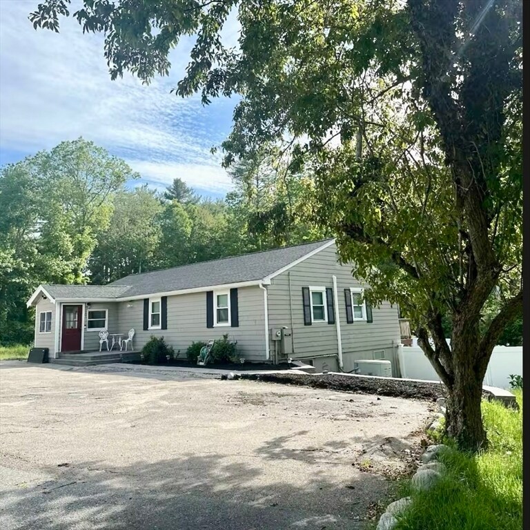 Foto principal - 29 Fresh Pond Cir