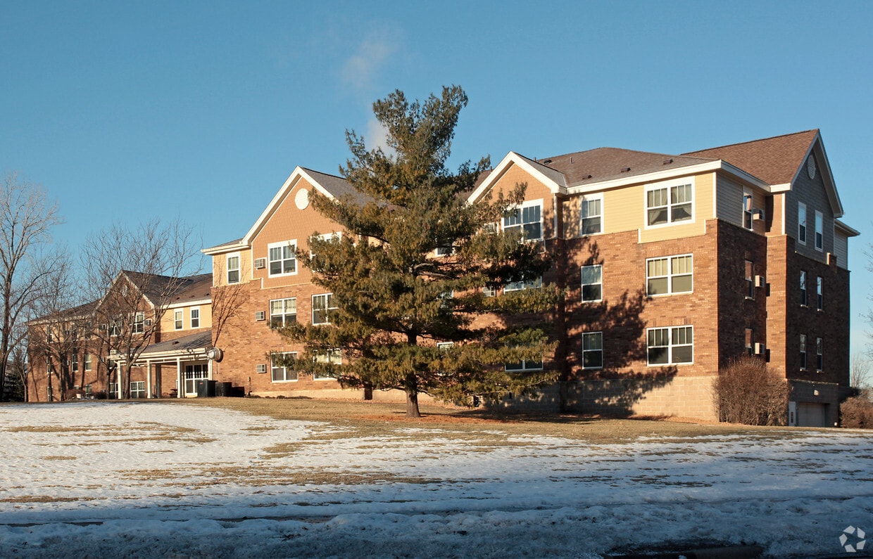 Eagle Ridge Place Apartments in Burnsville, MN