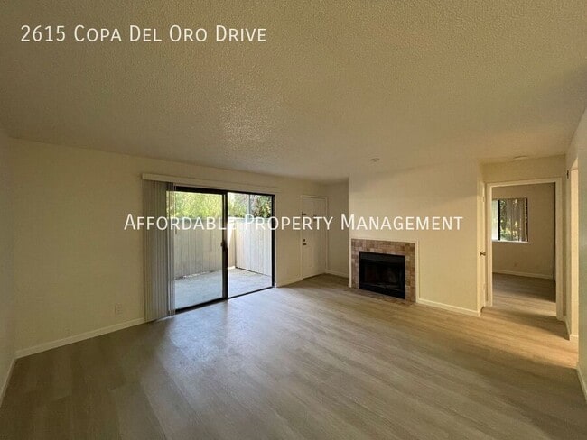 Foto del edificio - 2615 Copa Del Oro Dr