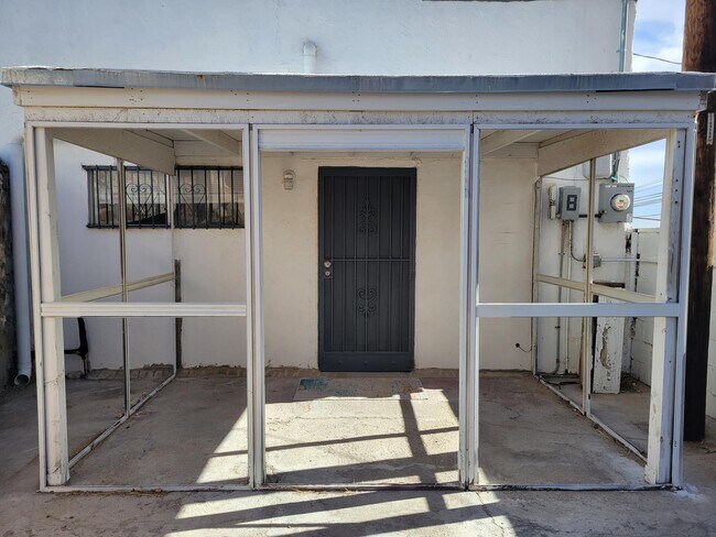 Foto del edificio - 1512 N Stanton St