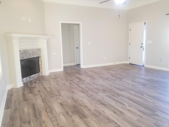 Building Photo - 24 Golden Brooke Dr