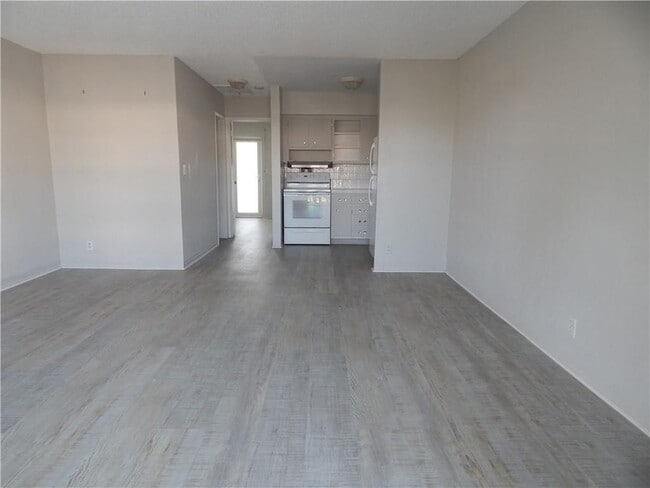 Building Photo - 2841 NE 32nd St