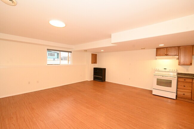 Photo du bâtiment - 2180 Victoria St