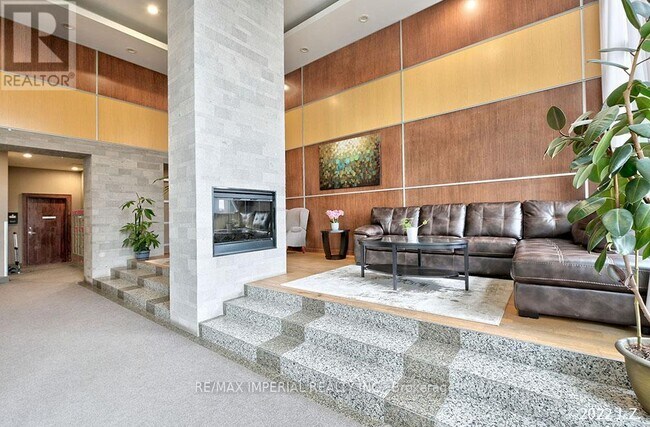 Photo du bâtiment - 88-2988 Grangeway Ave