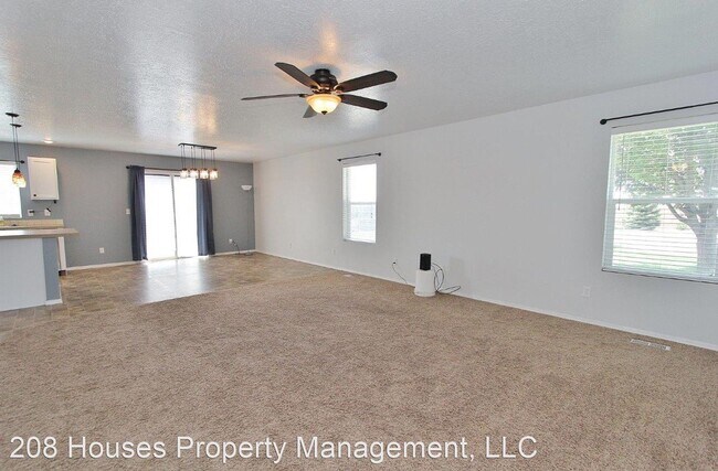 Building Photo - 3 br, 2 bath House - 795 SW Miner St
