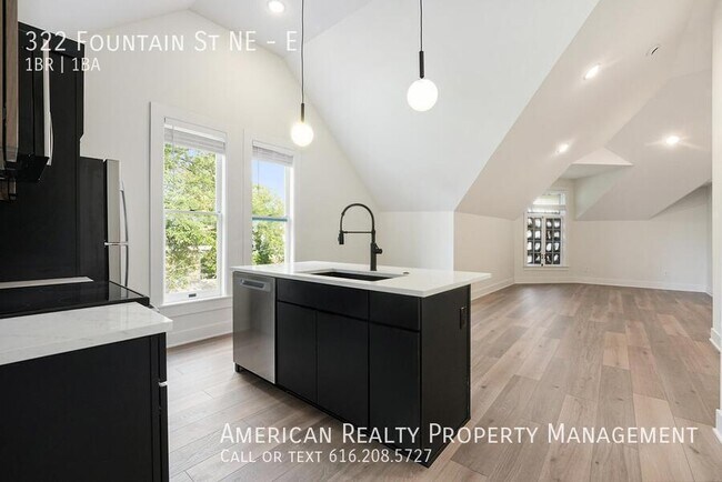 Foto del edificio - 322 Fountain St NE