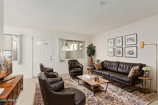 Building Photo - 4764 W Palo Verde Dr