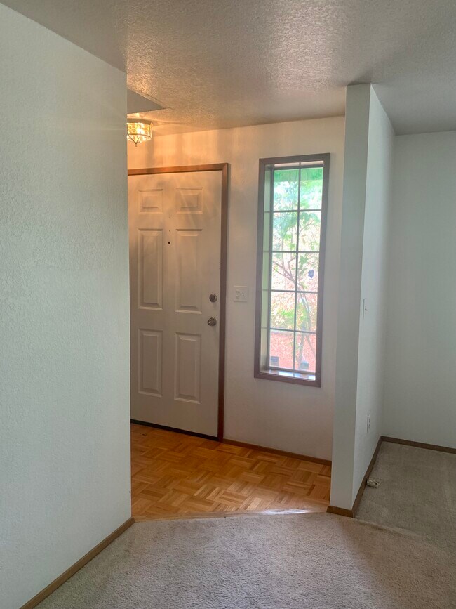 Entrada principal - 513 Hidden Forest Dr SE