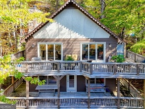 Building Photo - 842 Saddle Back Cir