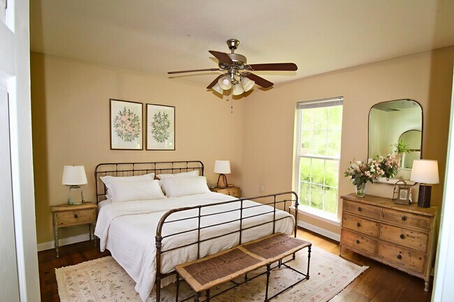 Foto del edificio - 122 Harden Rd