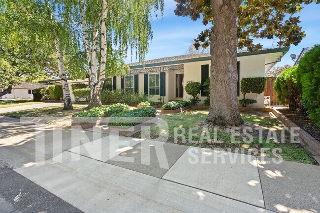 Foto del edificio - 2001 University Ave