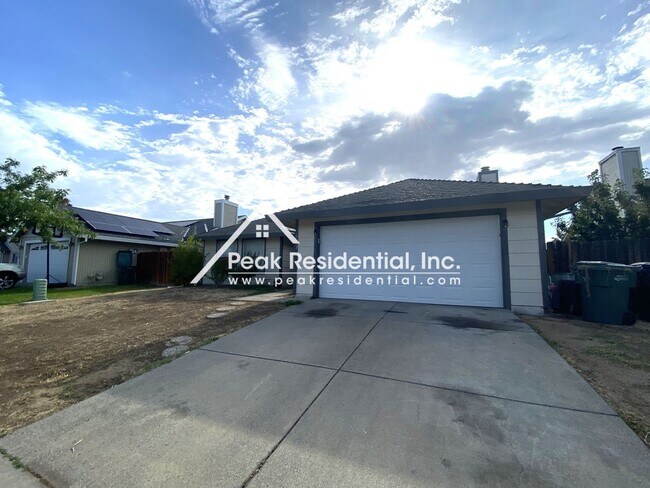 Building Photo - 4 br, 2 bath House - 7413 Lidia Way