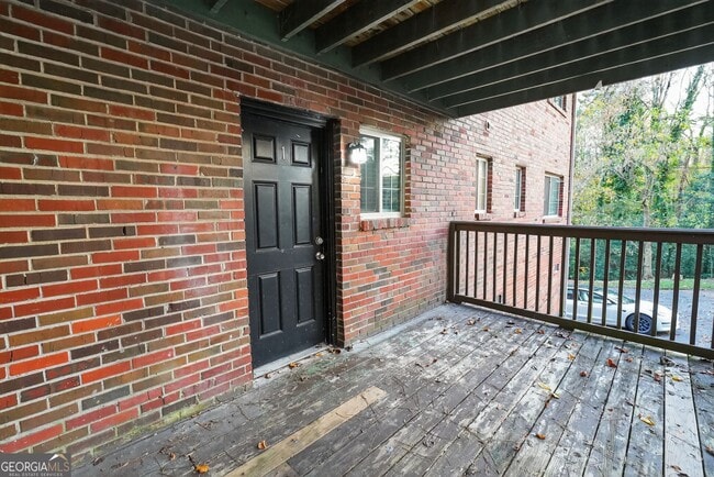 Foto del edificio - 2510 Peachwood Cir NE