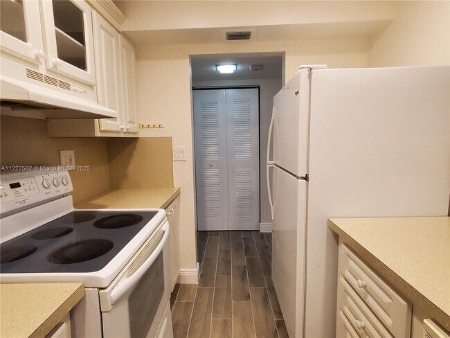 Foto del edificio - 9301 SW 92nd Ave
