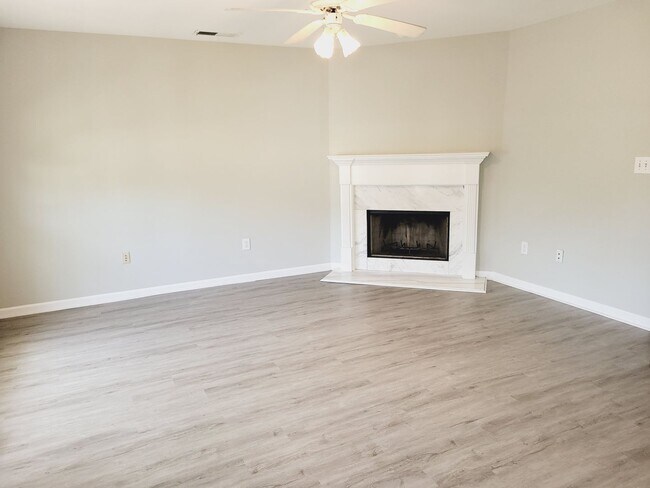 Foto del edificio - Home for rent in Alabaster, Alabama