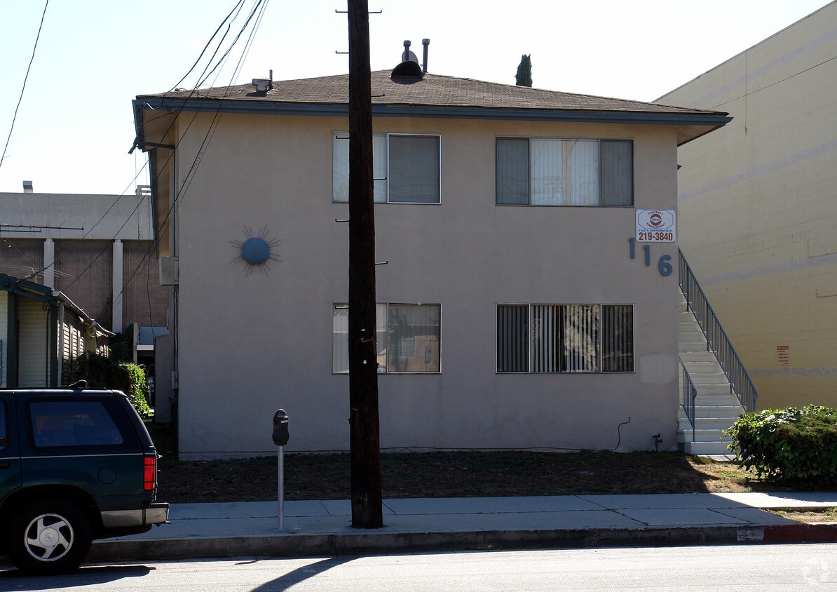 Building Photo - 116 S Fir Ave