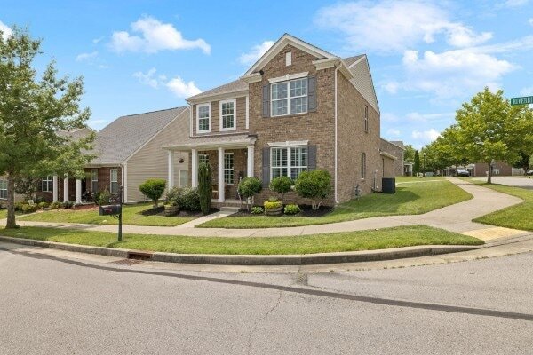 Foto del edificio - 1300 Riverbirch Way