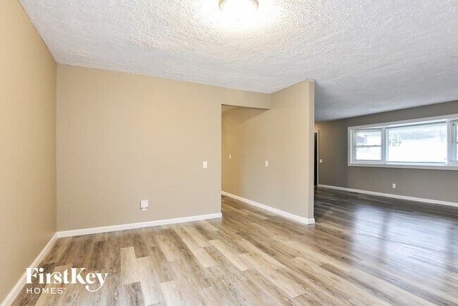 Building Photo - 4850 Evelynaire Pl
