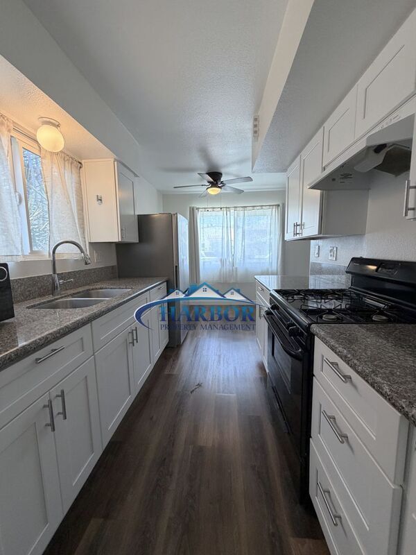 Foto del edificio - 577 W 4th St