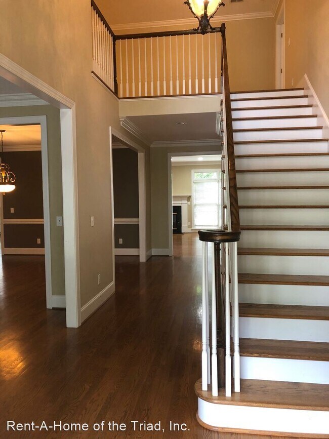 Building Photo - 3 br, 3.5 bath House - 3407 Old Onslow Road