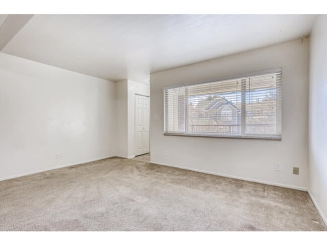 Foto del edificio - 1919 S Depew St