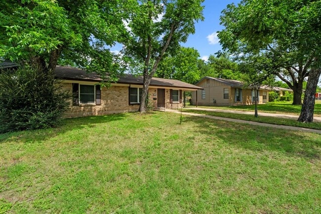 Building Photo - 5118 Waterbrook Dr