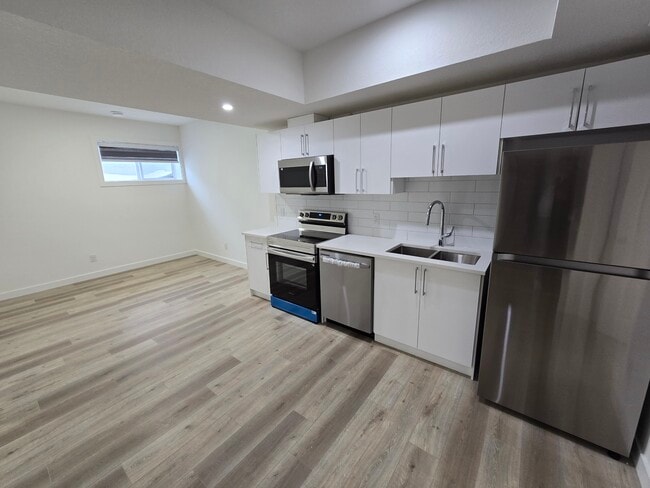 Building Photo - 315 Bluff Cove