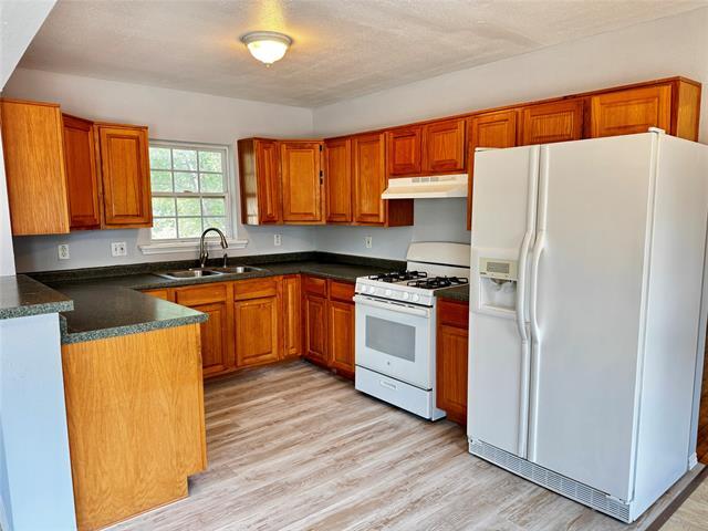 Building Photo - 1415 Abelia St