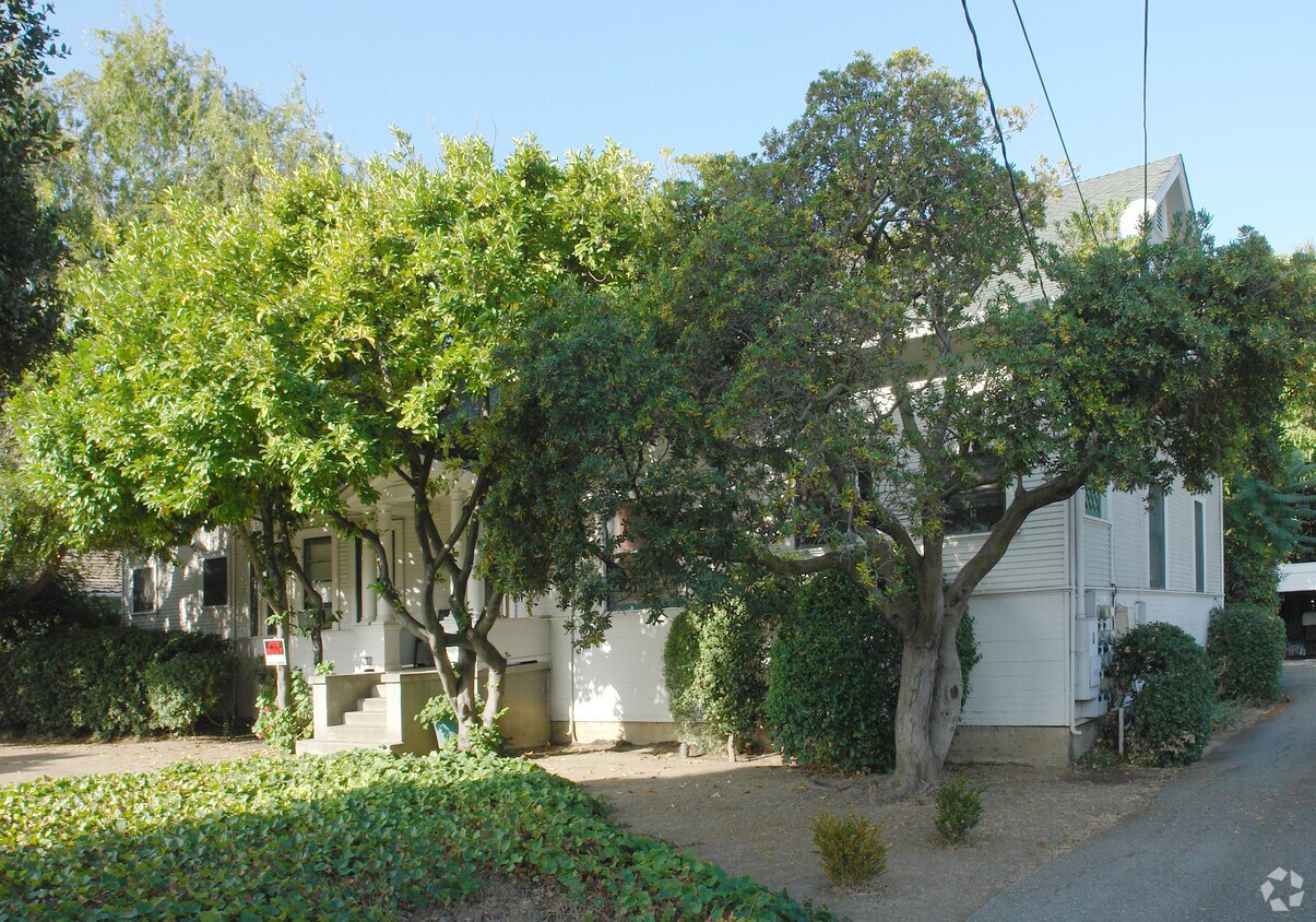 Primary Photo - 161 N Sunnyvale Ave