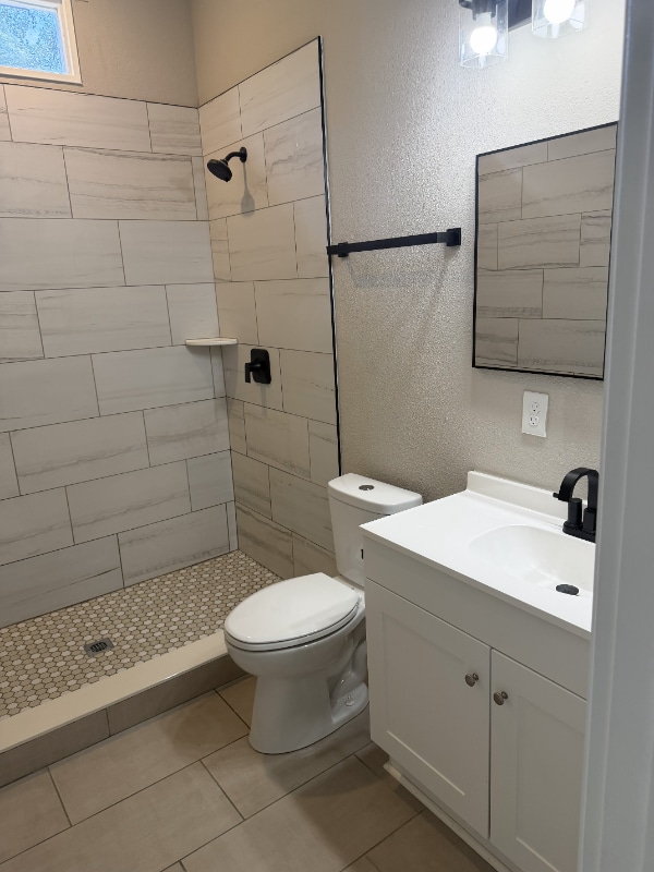 Foto del edificio - 1915 Phoenix Ave