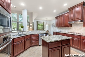Building Photo - 8810 Woodland Bend
