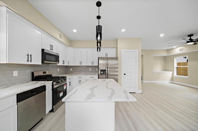 Building Photo - 3107 Grassmere St